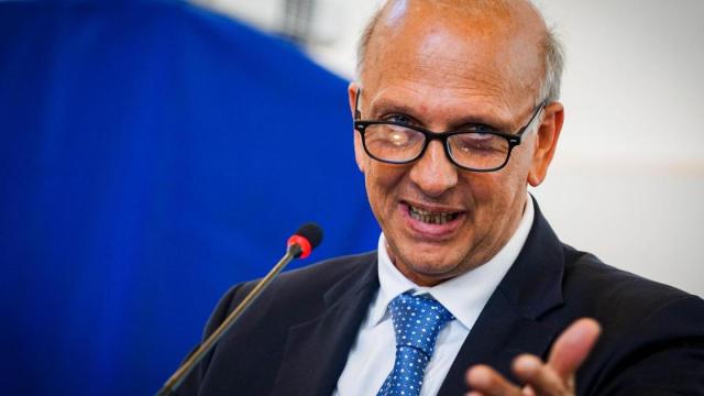 Scuola: fase di stallo per concorsi e Pas