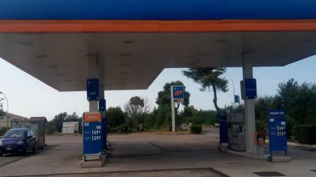 Roseto, benzinaio in coma dopo essere stato aggredito da un cliente