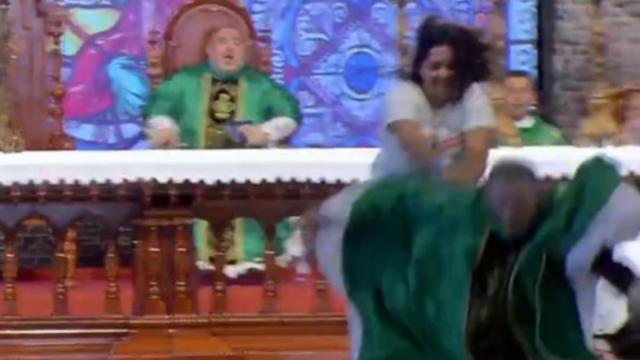 5 famosos que já foram agredidos por fãs