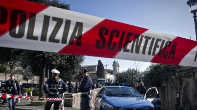 Roma: muore cadendo dal balcone di casa