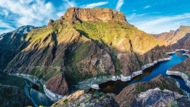 Canarie: un secondo incendio devasta oltre 3200 ettari di vegetazione