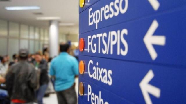 Caixa Econômica Federal começou a pagar o PIS nesta segunda-feira (19)
