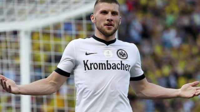 Milan su Rebic, Silva verso l'Eintracht Francoforte