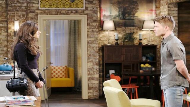 'Days of Our Lives': Eric dumps pregnant Sarah and Vivian wants Kate dead