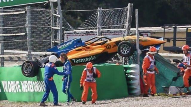 Piloto decola em assustador acidente na Fórmula 3