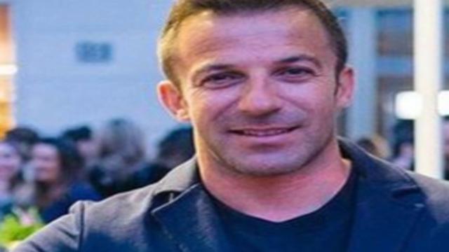 Alessandro Del Piero inaugura il ristorante 