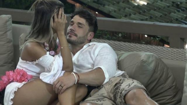 'A Fazenda': Lucas termina com Hariany