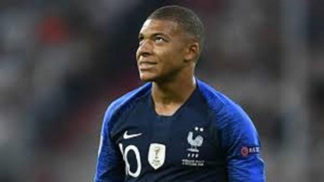 Foot : Les Bleus aiment les coups de pied arrêtés