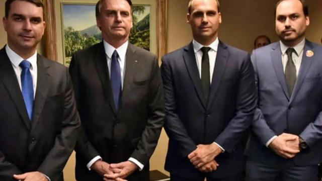 O Clã Bolsonaro é conhecido por suas frases polêmicas com teor antidemocrático