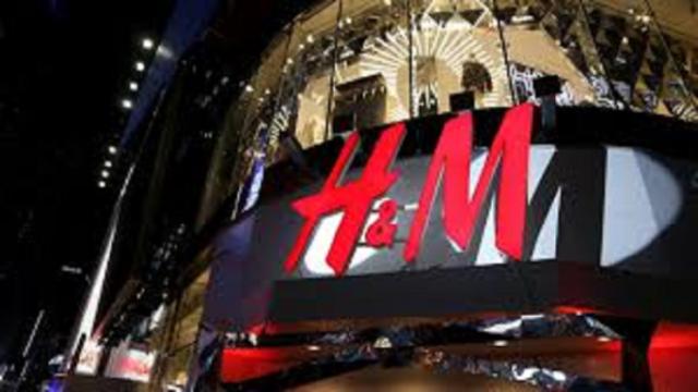 H&M s'associe avec Johanna Ortiz