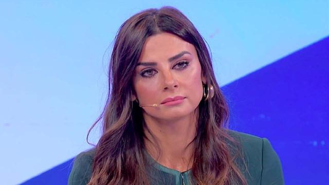 Serena Enardu ammette di essere seguita da uno psicologo