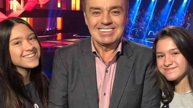 Filhas de Gugu aparecem dançando com amiga nos EUA 