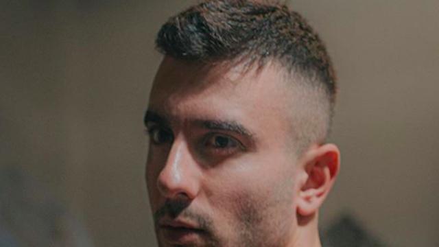 Junior Cally critica i 'rapperini': 'Si credono re del mondo con 2000 euro in mano'