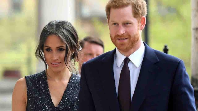 Harry e Meghan annunciano il divorzio dalla famiglia reale: 'Vogliamo lavorare'
