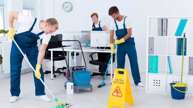 Imprenditrice cerca 16 operai ma non li trova: 'preferiscono il reddito di cittadinanza'