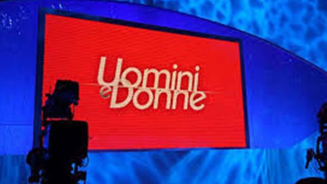 Anticipazioni U&D oggi 14 gennaio, Sperti ad Anna: 'Sei single perchè non dici la verità'