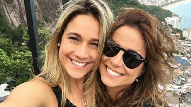 5 famosas que estão em um relacionamento com outras mulheres
