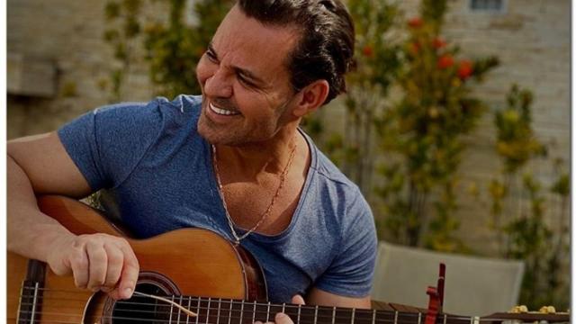 Eduardo Costa: fã reclama de critérios para entrar em camarim