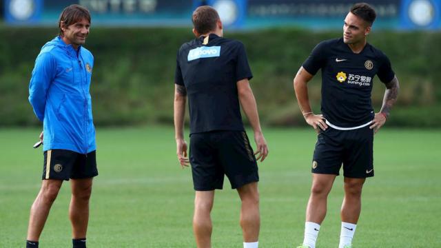 Inter, Conte chiese di congelare rinnovi dei suoi giocatori volendoli valutare di persona