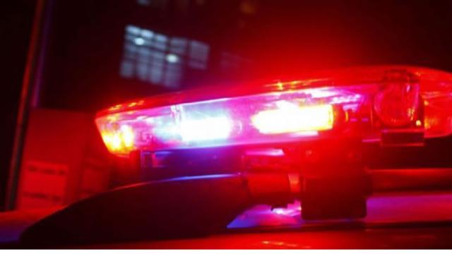 Homem esfaqueia mulher e é morto por populares revoltados