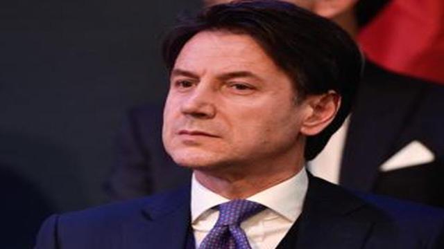 Conte annuncia misure più restrittive e fa i complimenti agli italiani