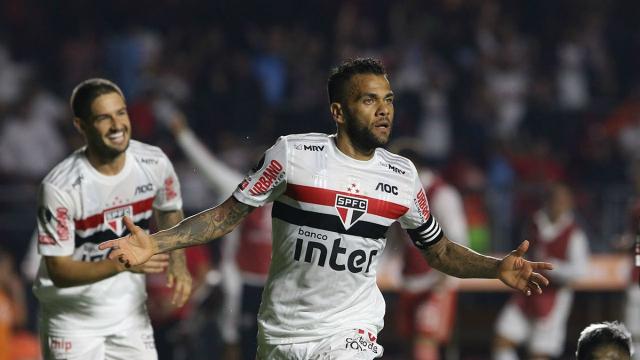 São Paulo vence a LDU pela Libertadores e alivia pressão sobre Fernando Diniz