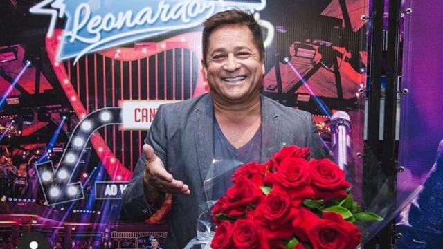 Leonardo faz declaração polêmica polêmica em show