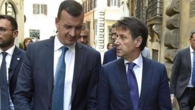 Nicola Porro contro Conte e Casalino: 'misure troppo rigide' 