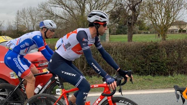Vincenzo Nibali continua l'allenamento ma invita a rimanere a casa
