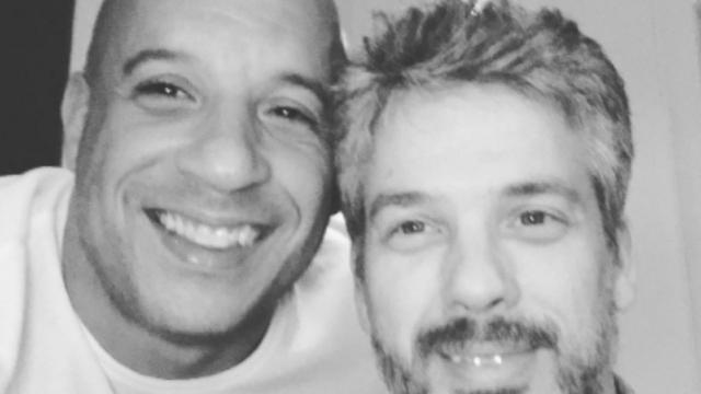 Cinco famosos que tem seus irmãos exatamente iguais