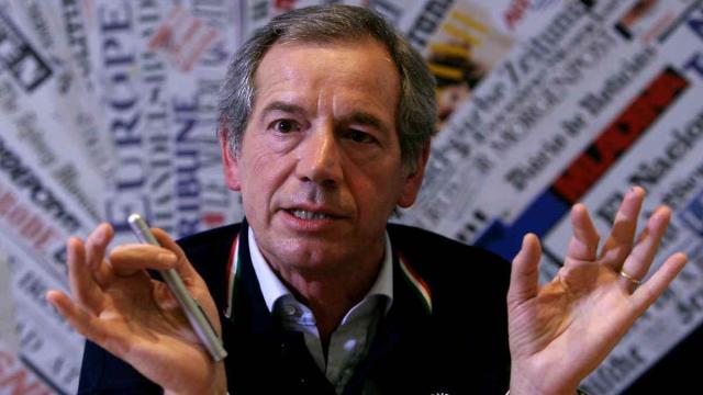 Guido Bertolaso ha contratto il coronavirus: l'annuncio su Facebook