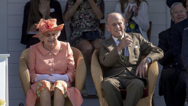 Buckingham Palace smentisce la morte del principe Filippo