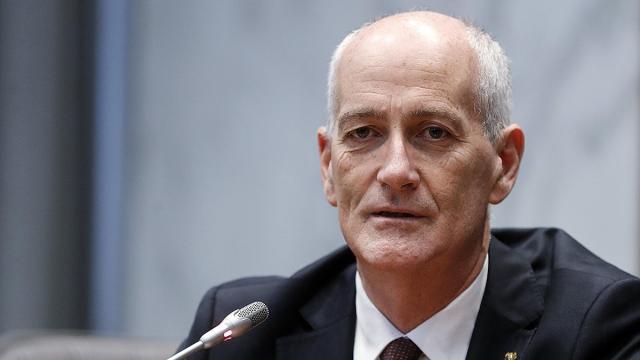 Franco Gabrielli decide di sospendere i droni per la vigilanza dei cittadini