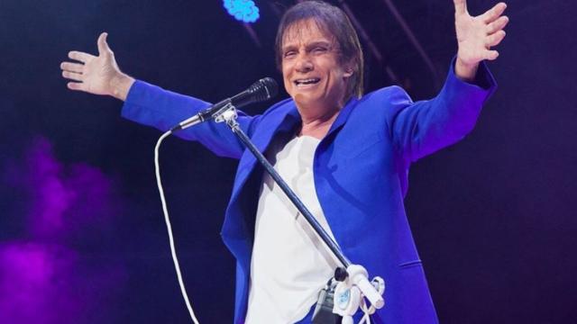 5 celebridades que já usaram o Tinder