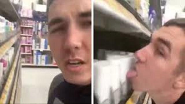 Coronavirus : il lèche des déodorants et se fait arrêter par la police