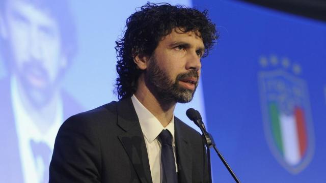 Tommasi preoccupato: 'occorre porsi il problema della chiusura della stagione'