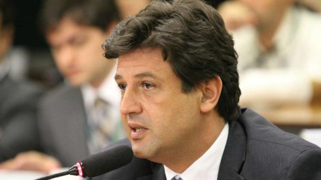 Contrariando Bolsonaro, Mandetta diz que isolamento total é fundamental no momento