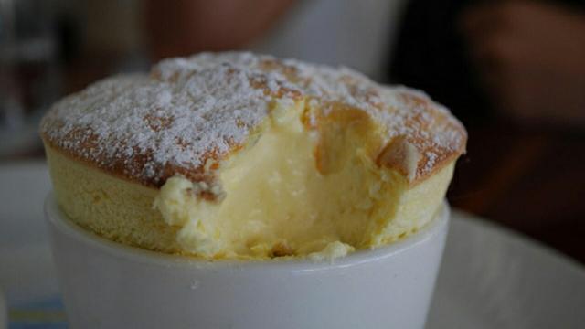 Ricette: dalla Francia, il delizioso e tipico soufflè alla vaniglia 