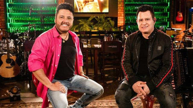 5 cantores que farão lives na quarentena 