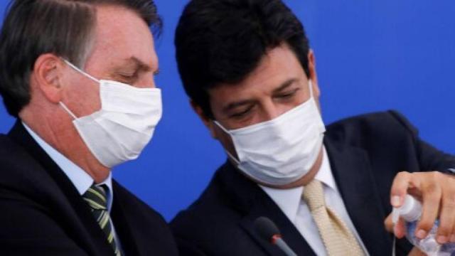 Bolsonaro deve demitir Mandetta ainda hoje, segundo jornal