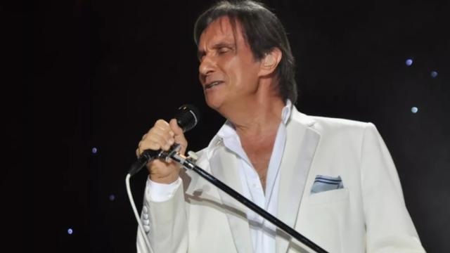 Roberto Carlos também entra na onda das lives e anuncia data de sua apresentação 