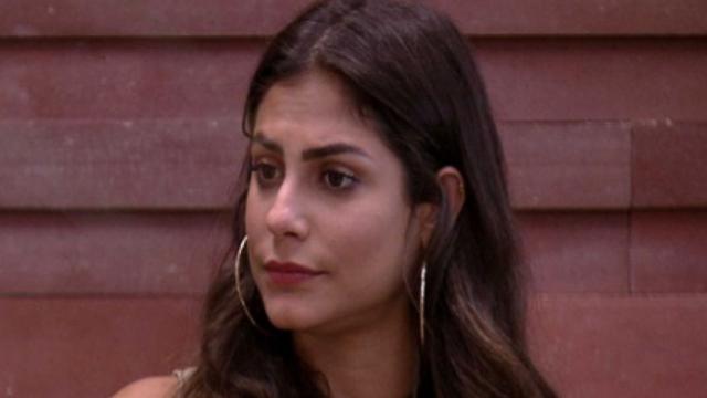 Mari comenta possível ida ao paredão em dialogo com Ivy