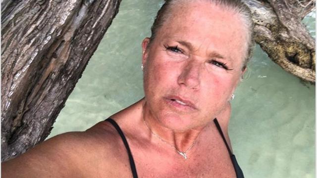 Xuxa, após cobrança de live, admiti não saber cantar ao vivo