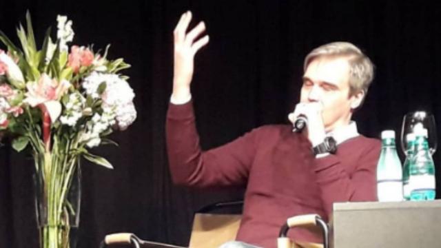 5 famosos de 'O Clone' e seus signos