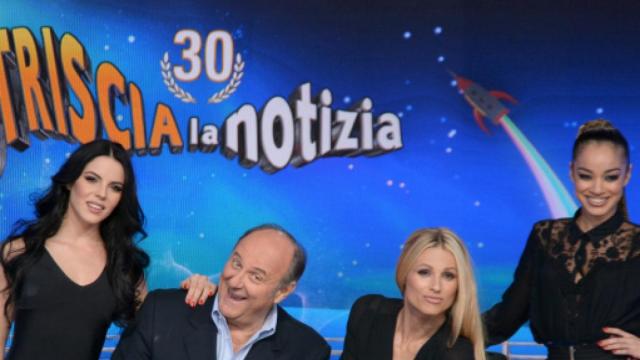 Striscia la Notizia continua a parlare della Botteri: polemiche su Twitter
