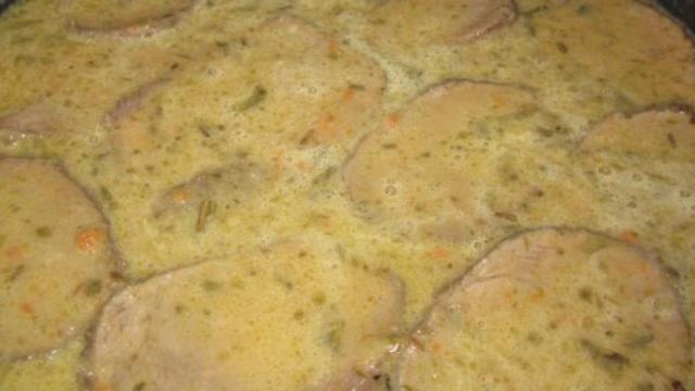 Braciole di maiale al cocco: ricetta tipica delle Filippine