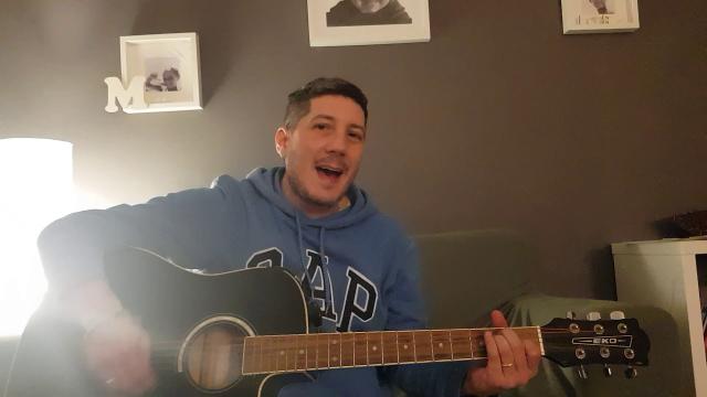 Frassi: il suo brano è diventato colonna sonora del lockdown