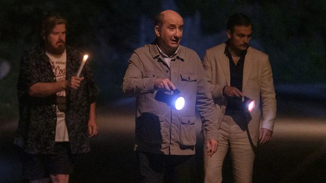 Lavoreremo da grandi, commedia 'nonsense' che celebre il ritorno alle origini di Albanese