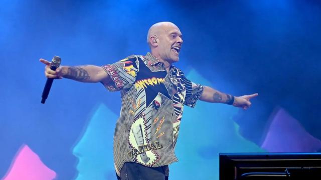 Max Pezzali, il nuovo tour negli stadi: alcune date sono già sold out