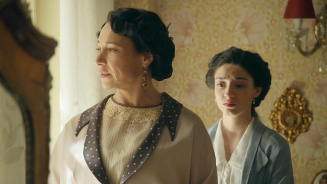 Anticipazioni La Promessa: Leocadia costringe Angela a partire per la Svizzera